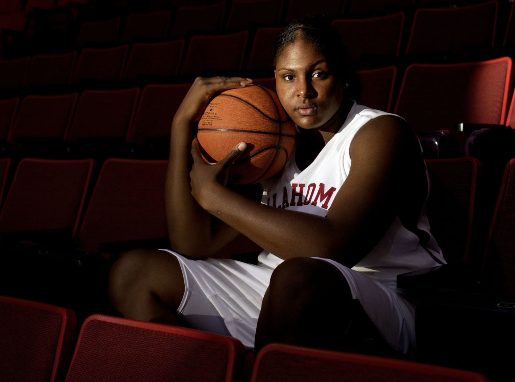 Courtney Paris returning to OU